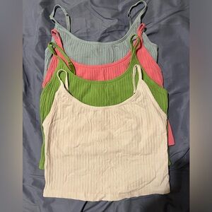 4 Large Women’s Cropped Tank Tops